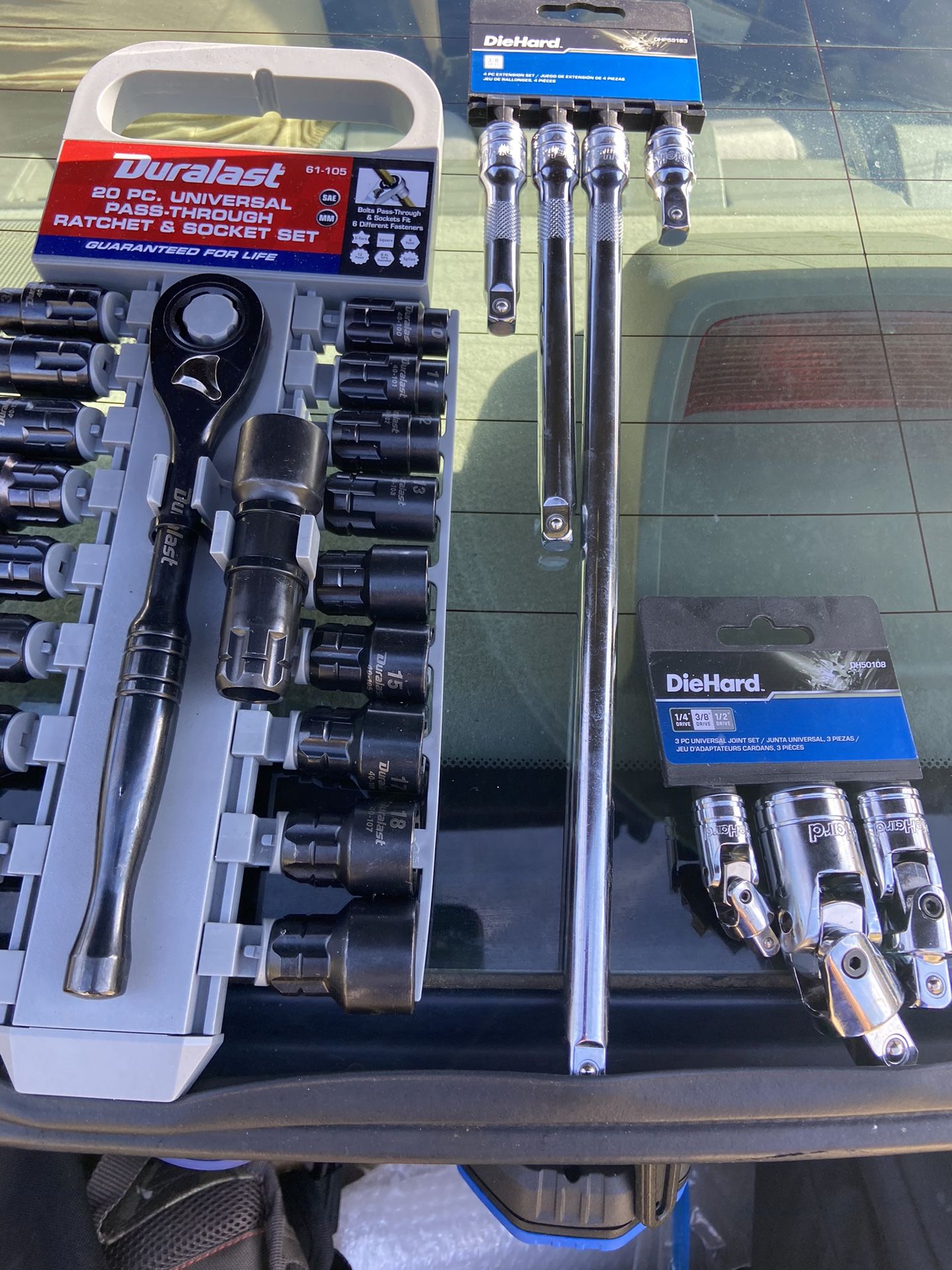 DURALAST UNIVERSAL 20 PIECE SET WITH EXTENSIONS AND UNIVERSAL JOINT SET
