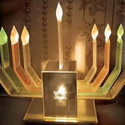 VTG Judaica Lucite Hanukkah Menorah Star of David  Mirror Candle Lamp W13xH11” 