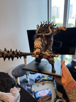 Kaido Statue