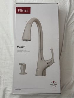Pfister Masey Kitchen Faucet pull Dows New $100