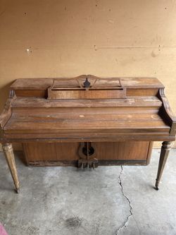 Antique Wurlitzer Upright Piano
