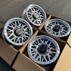 8 Lug Machined 18” Raceline Ryno Off-Road Racing Wheels Rims Rines Brand New 