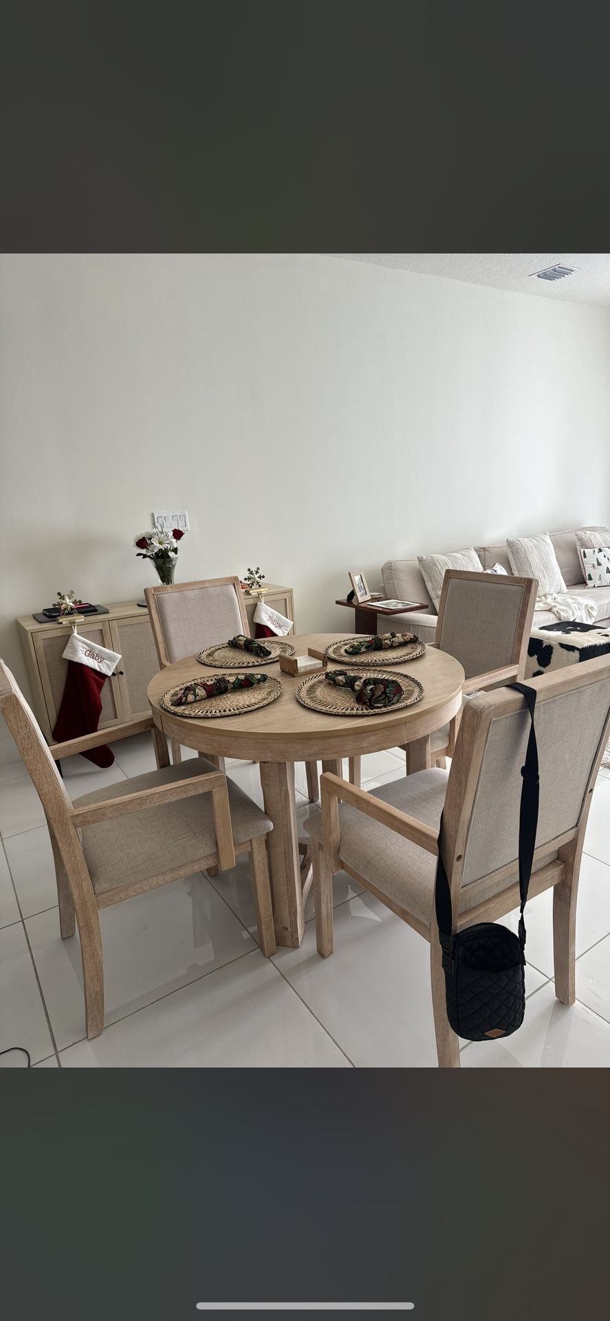 Extendable Dining Table