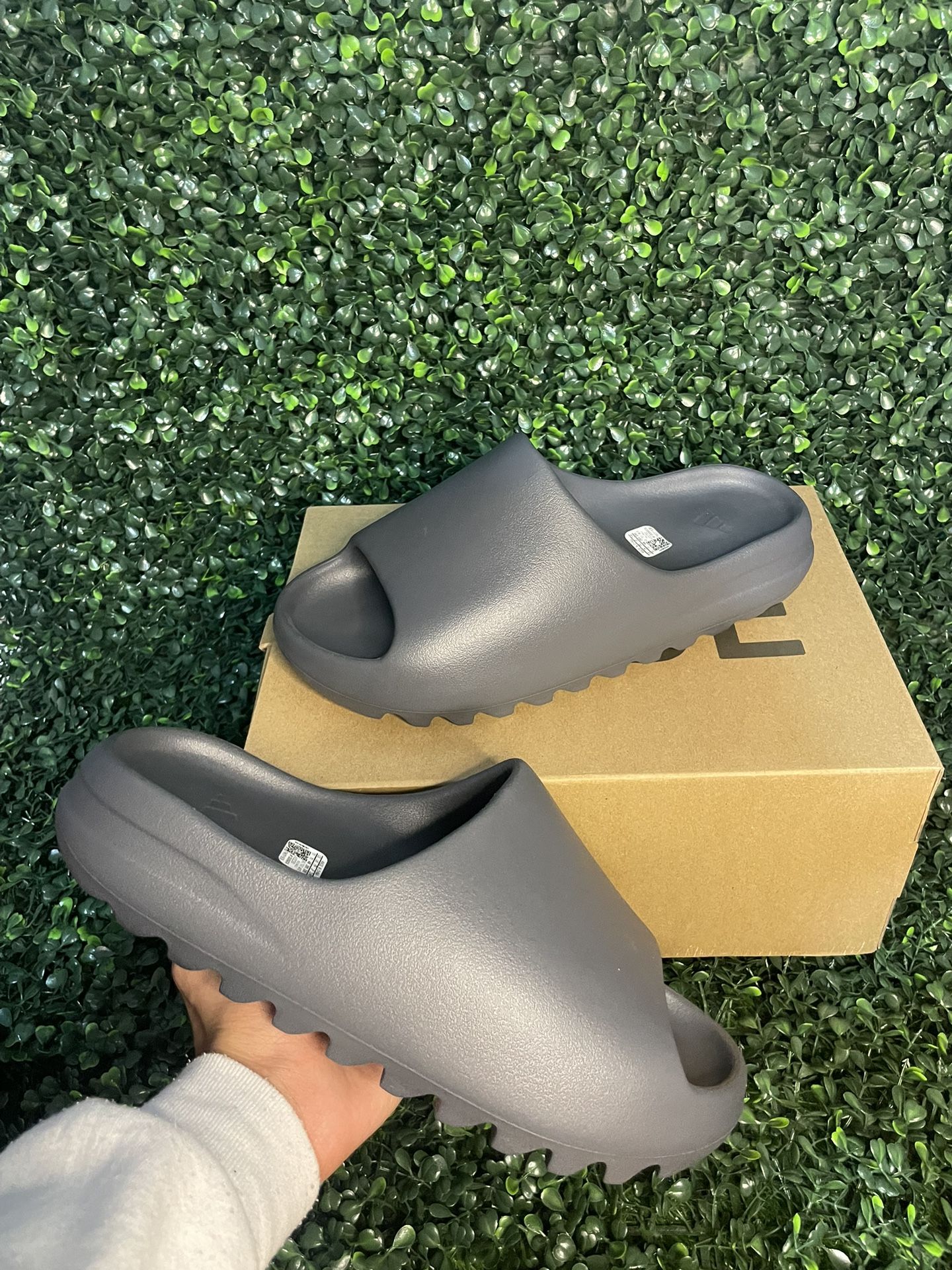 Yeezy Slide Slate Grey