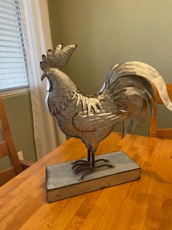 Metal silver rooster statue. 16 x 11 inch. Good condition. Farmhouse/ cottage/ vintage.