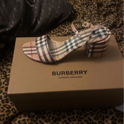 Original Burberry Slides 