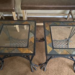 2 End Tables Come With A Coffee Table 