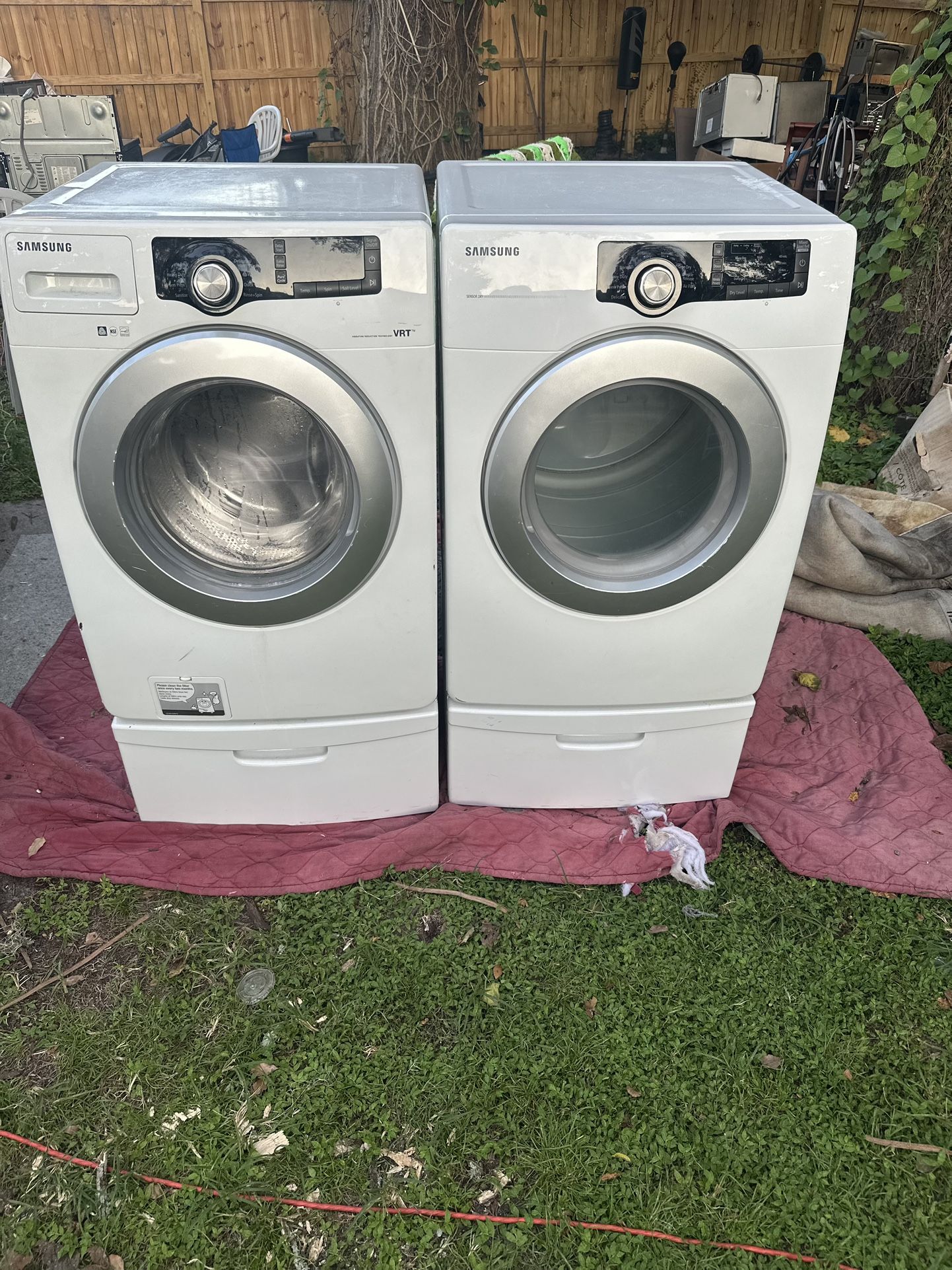 Samsung Front Load Washer & Dryer Set  Come With Pedestals 