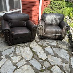 Couch Chairs!! Free Delivery!!