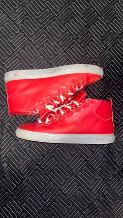 Balenciaga arenas