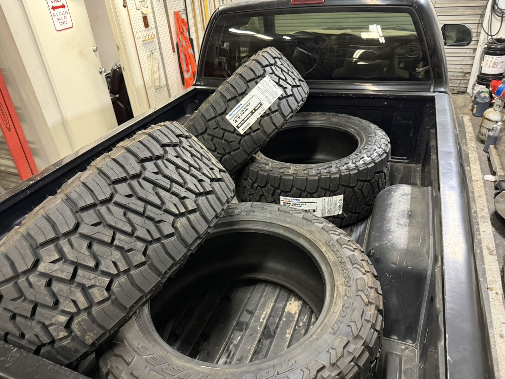 33/12.5/20 Toyo R/T Trail 33/12.5R20 Brand New (4)