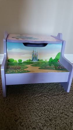 Disney princess step stool and storage