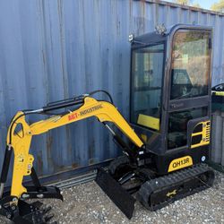 New Unused 2024 QH13R Mini-Excavator 