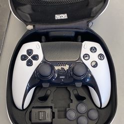 PlayStation 5, PRO CONTROLLER 