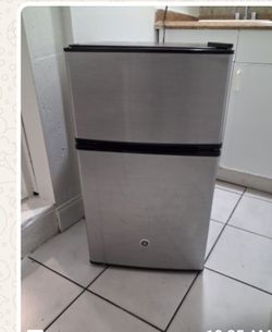 Small GE Refrigerator
