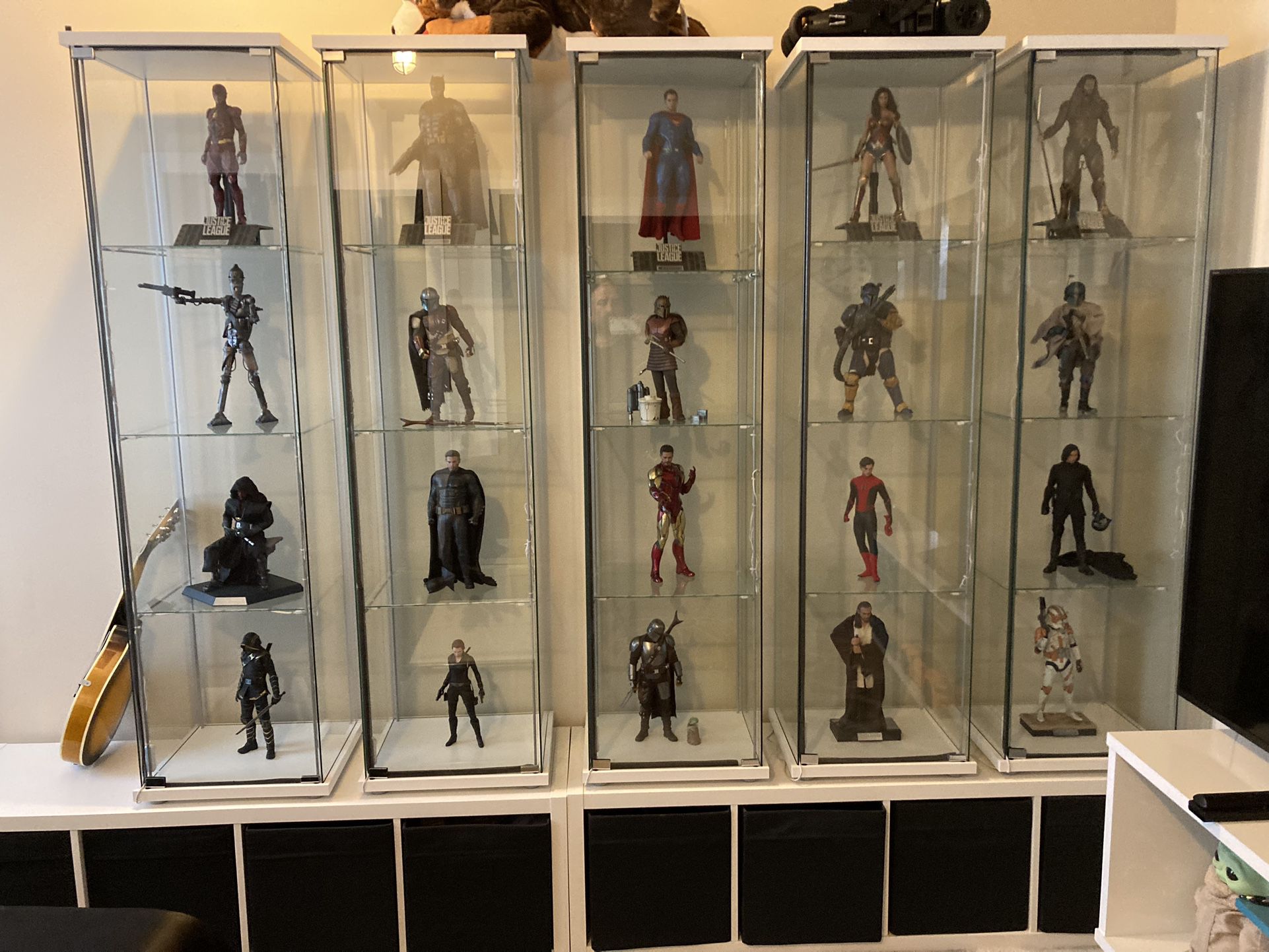 Five Detolf Shelves In Like New Condition 