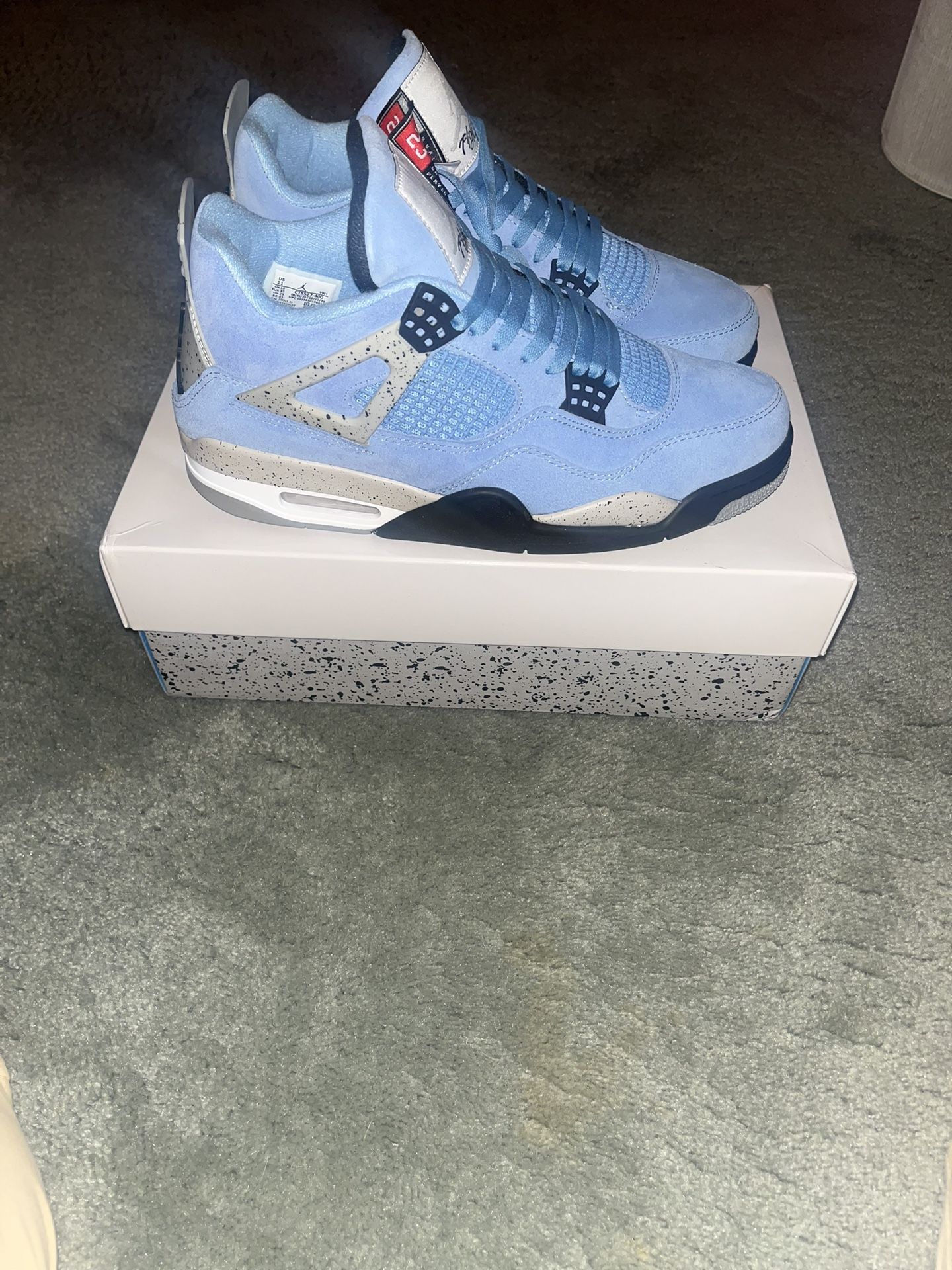 Jordan 4 UNC