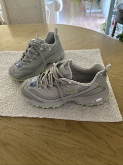 New Sketchers D’Lites tennis shoes women’s 6.5 Memory foam