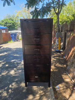 ​6-Drawer Wood Dresser