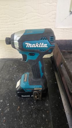 Makita xdt13 impact driver