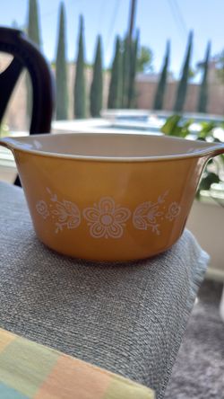 Pyrex Butterfly Gold 473
