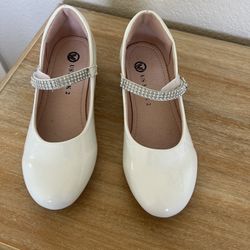 Girls Shoes 3