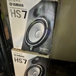 Yamaha HS7 Speakers