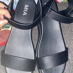 Mia Sandals 