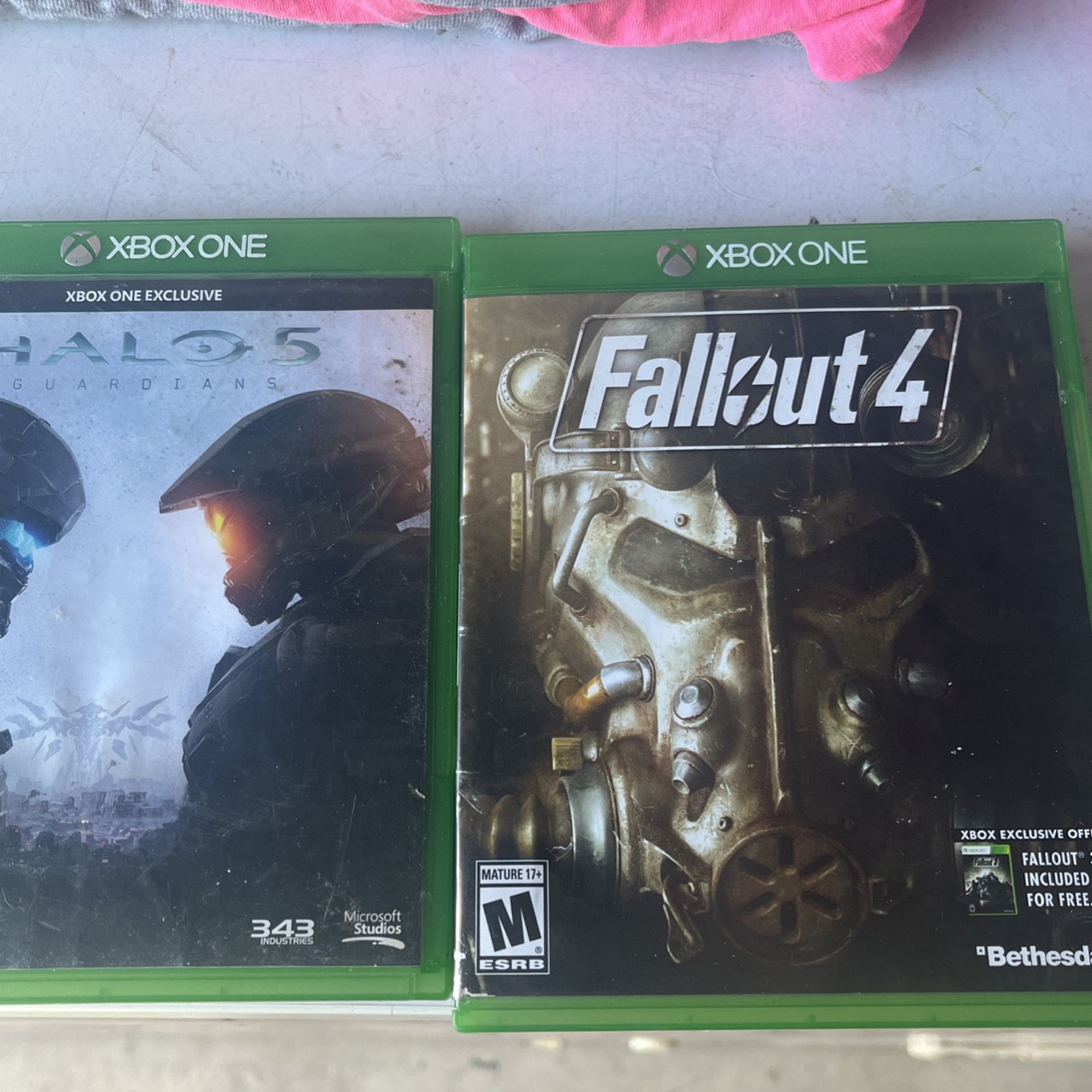 2Fall Out 4 And Halo 5 Xbox One Games 