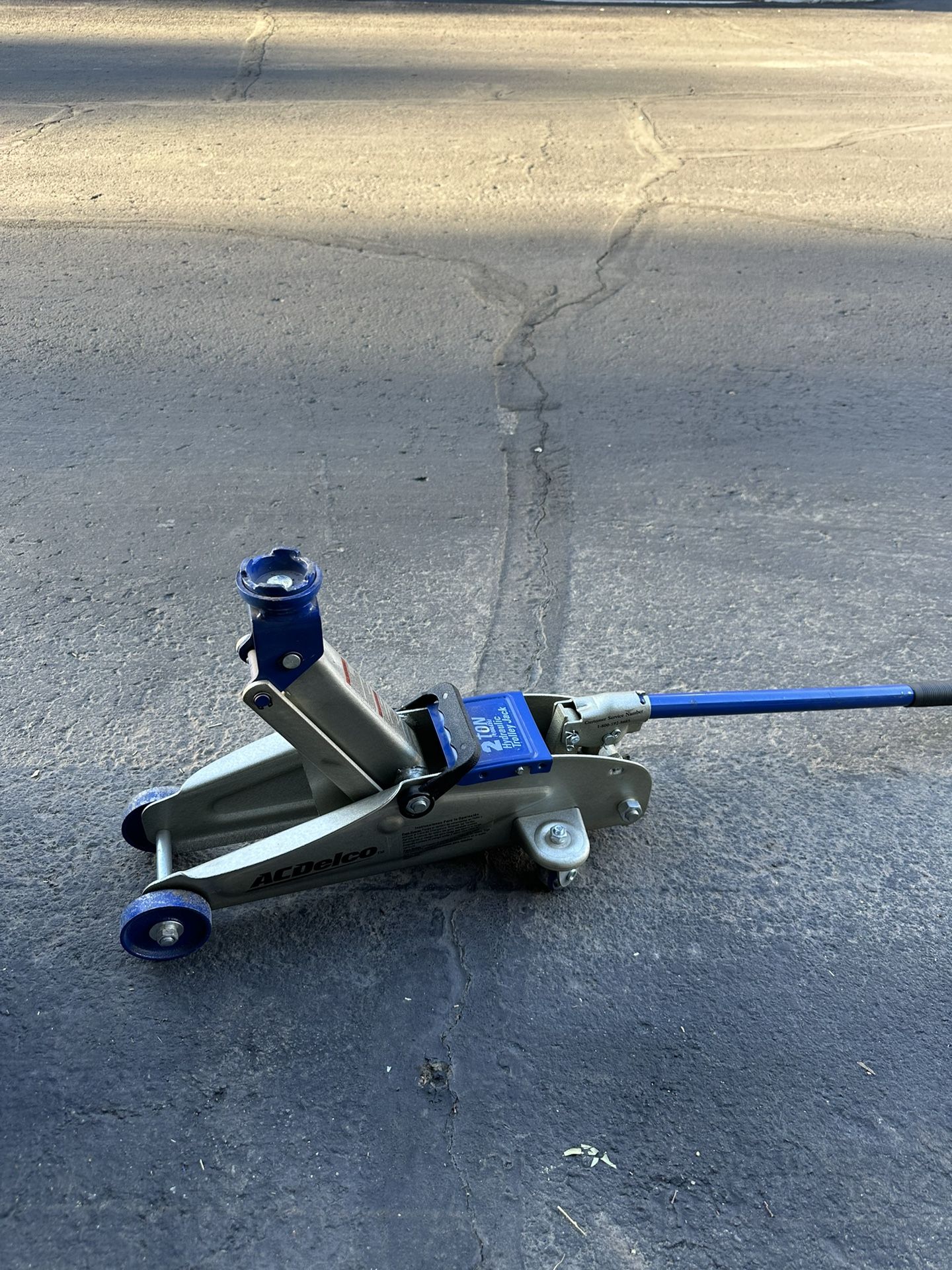 AC Delco 2 Ton Floor Jack for Sale in Glendale, AZ OfferUp