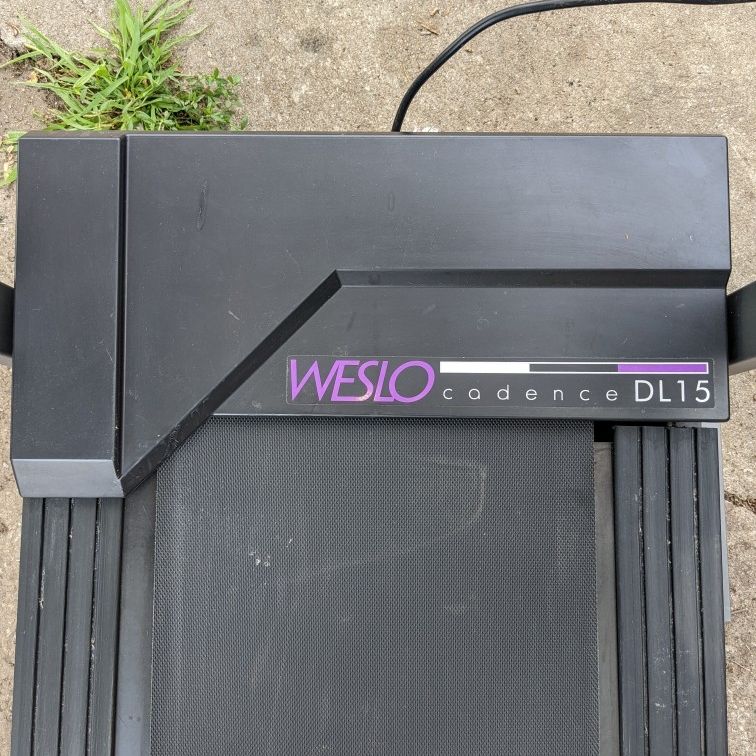 Weslo Cadence Dl15 Treadmill With Weights for Sale in Leavenworth