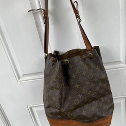 Louis Vuitton -Utility Backpack for Sale in Pompano Beach, FL - OfferUp