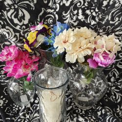Elegant 3 vase and candle holder