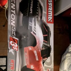 Arrma Senton Rc Car Like New With New Battery And Charger 