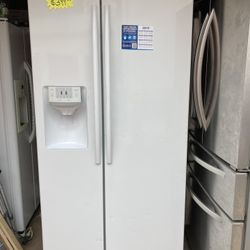 Samsung double door refrigerator white $399 pick up in Decatur Georgia