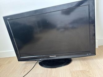 Panasonic VIERA 32" LCD TV (TH-L32X10M)
