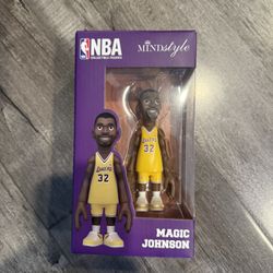 Mindstyle Los Angeles Lakers Magic Johnson 32 NBA Collectible Figure