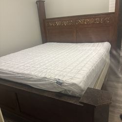 King Size Bedroom Set With Newer Mattress