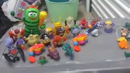 25 monster toys