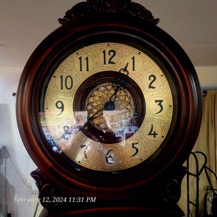 Howard Miller Diana Clock 