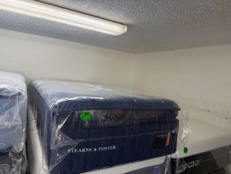 SPLIT CALIFORNIA KING STEARNS & FOSTER LUX ESTATE PILLOW TOP MATTRESS & BOX SPRING BED SET