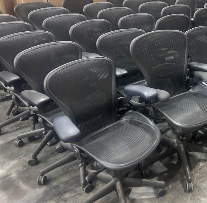 Herman Miller Aeron’s B & C w/ New Lumbar Back Support Ergonomic Desk Computer Office Chairs / Gaming
