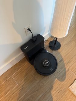 Shark Robot Vacuum with Self-Empty Base