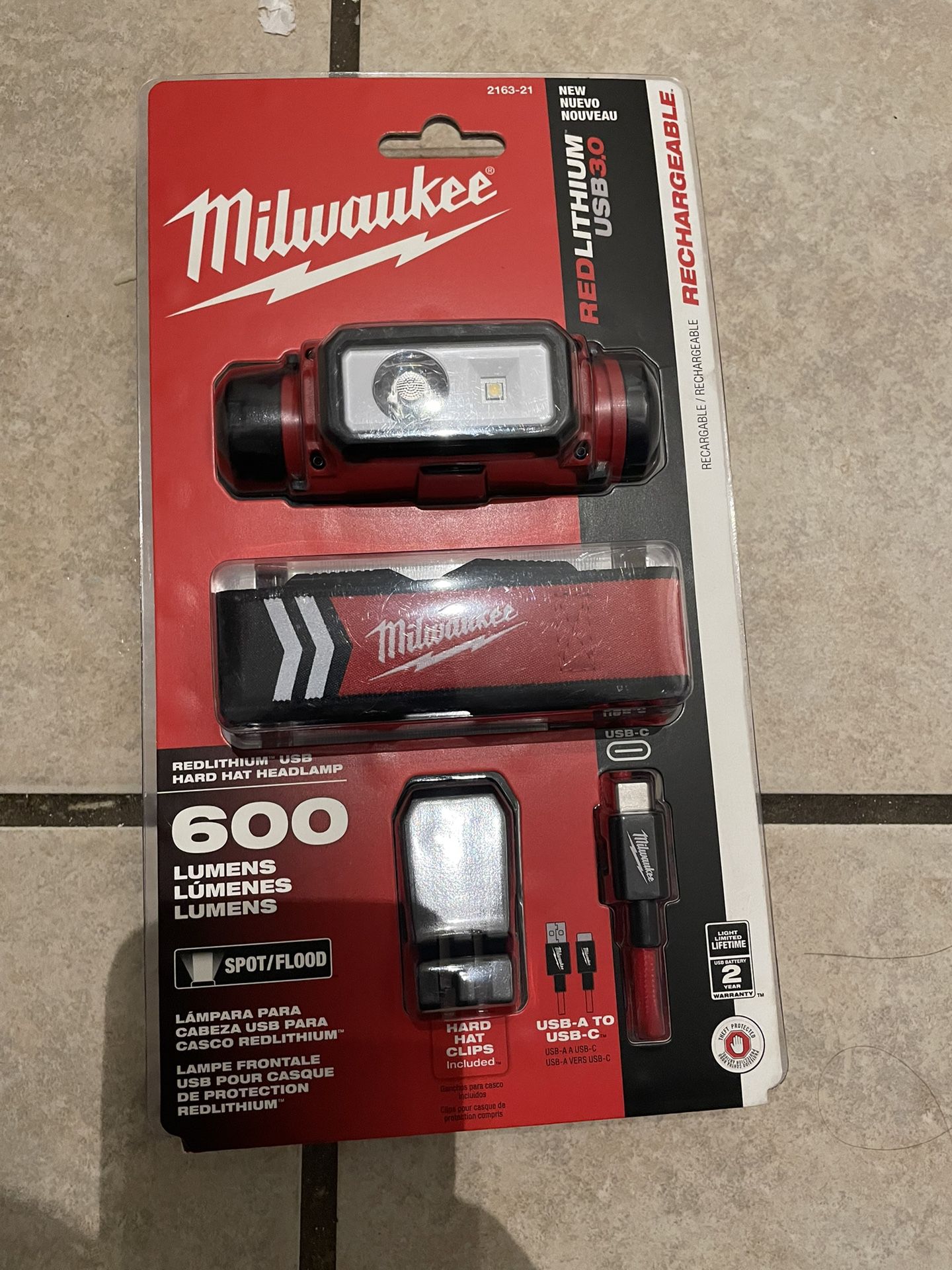 Milwaukee 600 Lumens LED REDLITHIUM USB Low-Profile Hard Hat Headlamp for  Sale in Crowley, TX OfferUp
