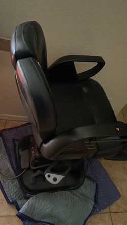 Salon chair