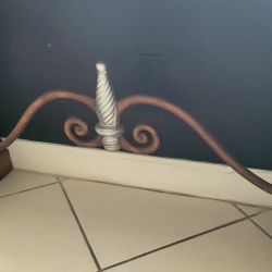 Console Table Entry Table 