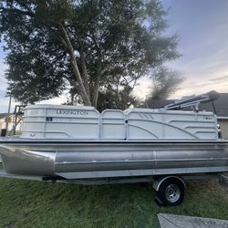 2023 Lexington 320 Series Pontoon 