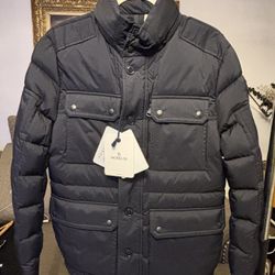 Moncler Lagginhorn Giubbotto Puffers Jacket Size 3 Authentic New