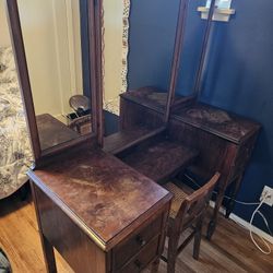 1910's To 30s BERKEY & GAY 