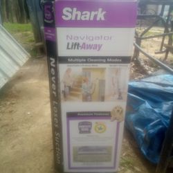 Shark Navigator Lift Away Vacuum